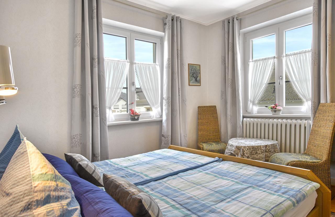 Pension "Haus Am Walde" Brodenbach, Mosel Экстерьер фото
